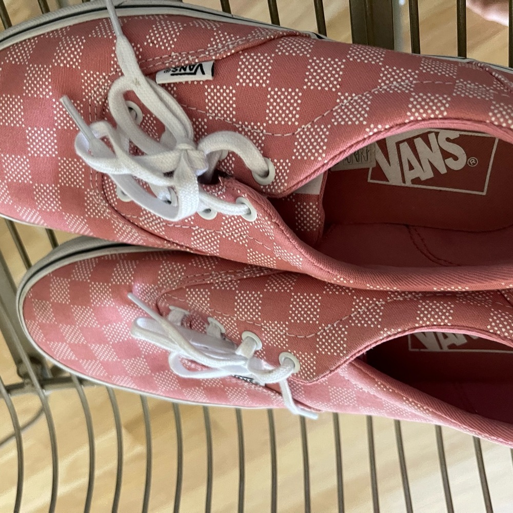 Vans light pink checked sneaker size men’s 9